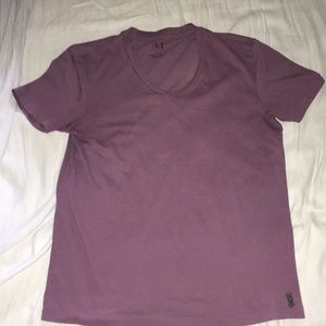 pick / purple v neck